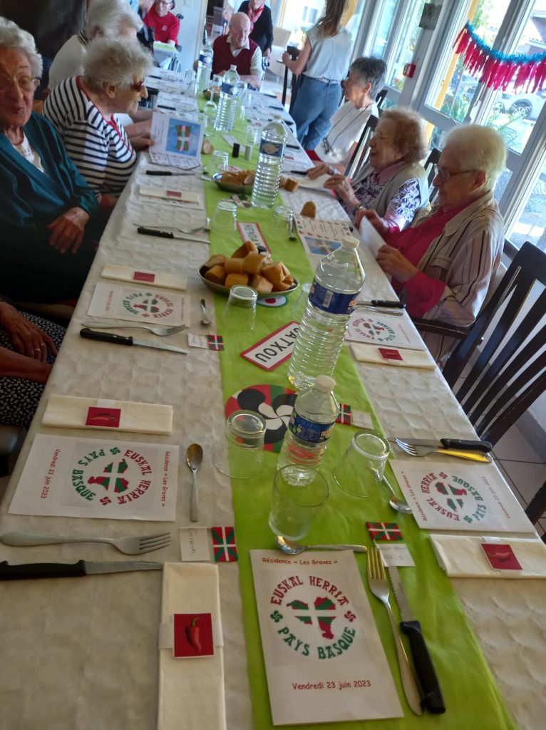 EHPAD ILLATS - Fête repas à thème basque - Juin 2023